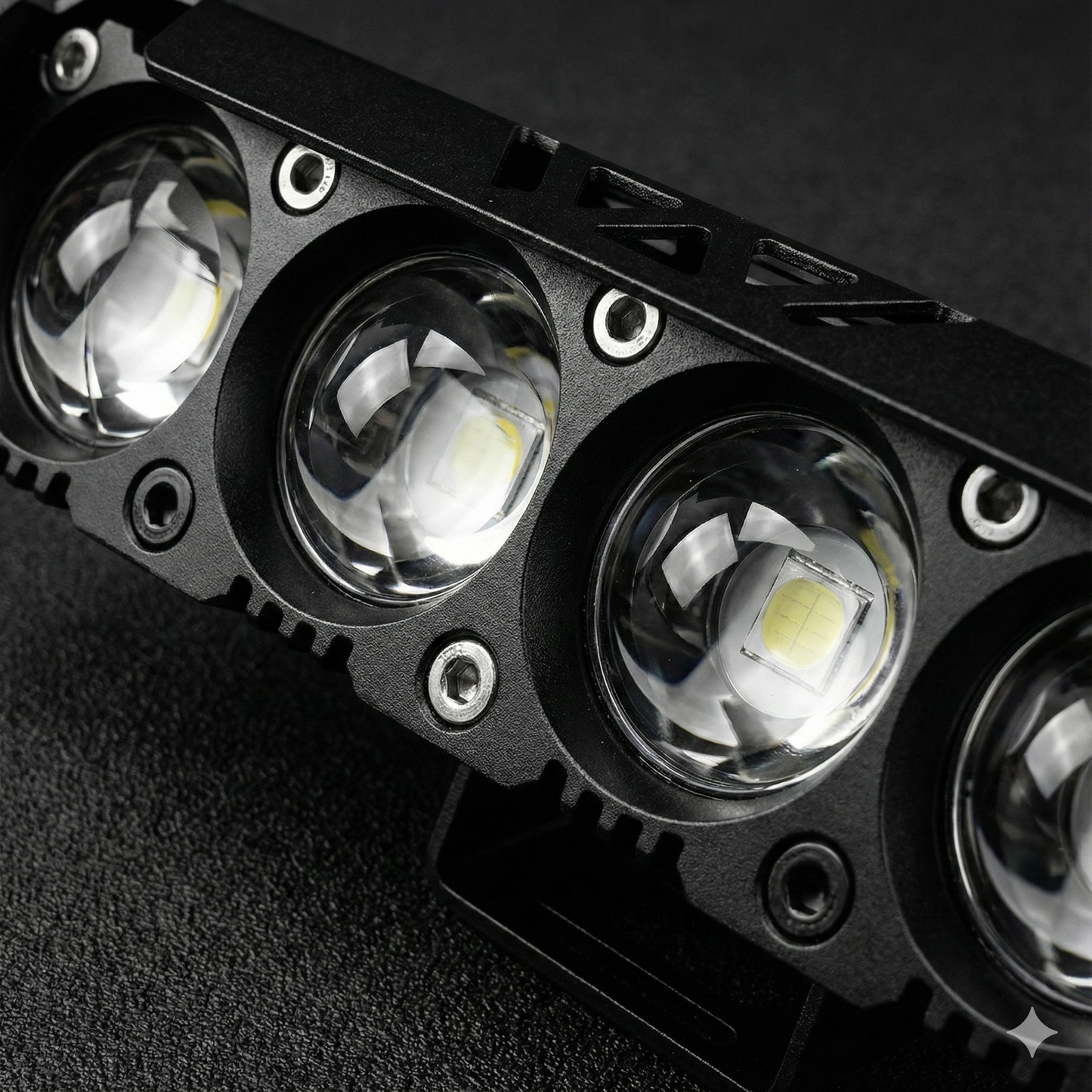 Luz Auxiliar de 4 Lupas