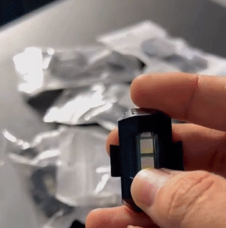 Luz de atención bicicletas, motos, autos y cascos.